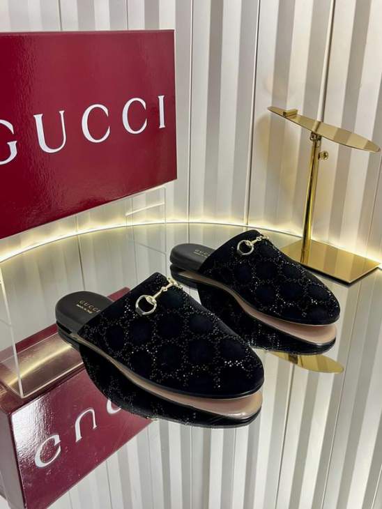 Picture of Gucci Slippers _SKUGuccisz35-39mnq12022005
